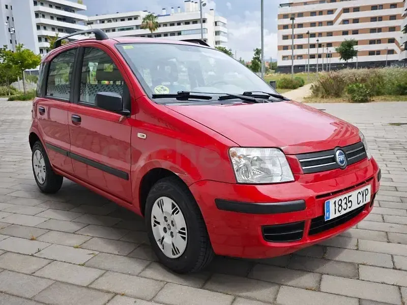 Usado Fiat Panda Dynamic 60 CV (44 kW) 2005 Rojo Utilitario