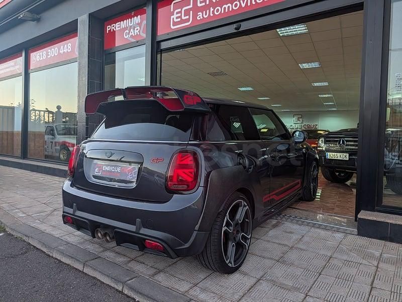 Usado Mini John Cooper Works 306 CV (225 kW) 2020 Gris / plata Utilitario