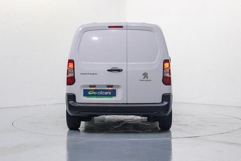 Usado Peugeot Partner S 100 CV (73 kW) 2022 Blanco Monovolumen