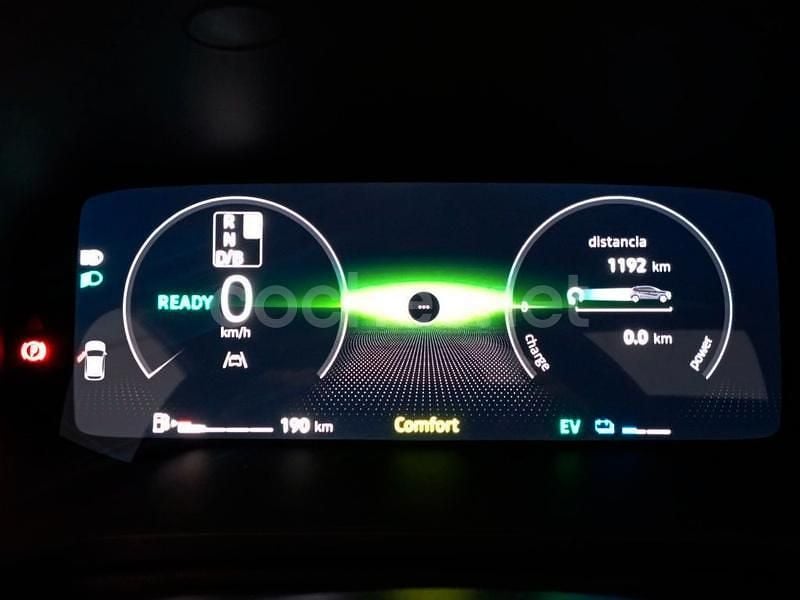 Nuevo Renault Captur Techno 145 CV (106 kW) 2025 Gris / plata SUV