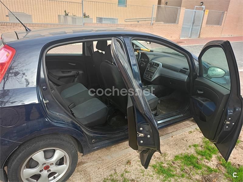 Usado Fiat Punto Evo Dynamic 75 CV (55 kW) 2010 Azul Utilitario