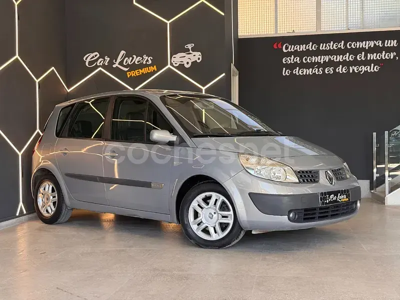 Usado Renault Scénic II Expression 120 CV (88 kW) 2005 Gris / plata Monovolumen