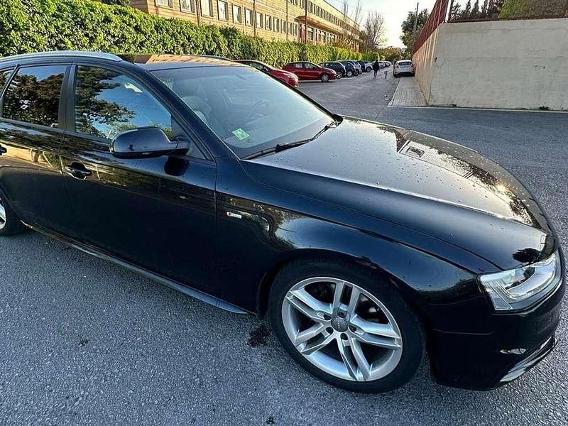 Usado Audi A4 Premium 150 CV (110 kW) 2014 Negro Familiar