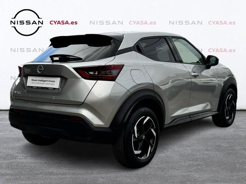 Usado Nissan Juke N-Connecta 114 CV (83 kW) 2024 Gris / plata SUV