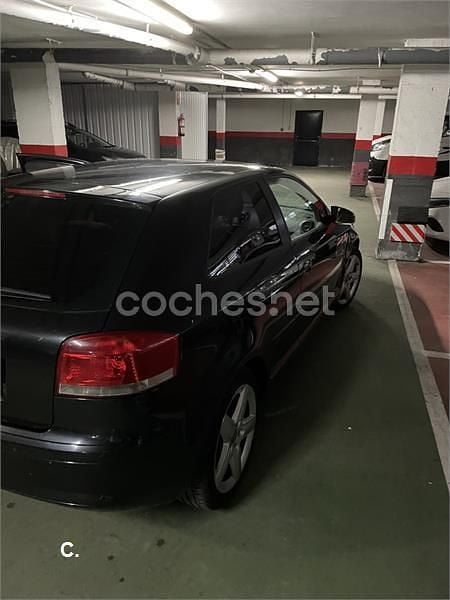 Usado Audi A3 Ambition 100 CV (73 kW) 2004 Negro Utilitario