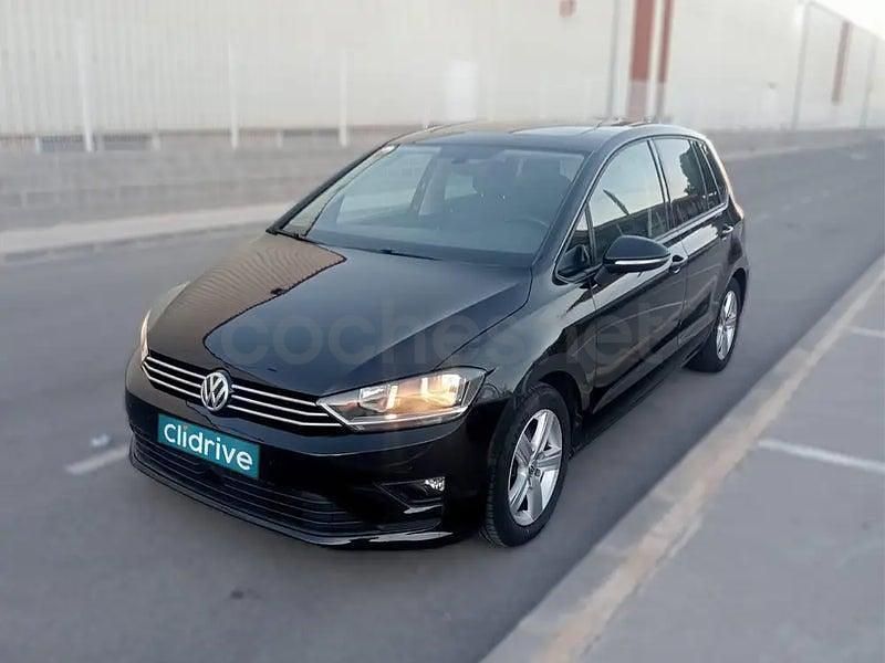 Usado VW Golf Sportsvan Advance 115 CV (84 kW) 2017 Negro Monovolumen