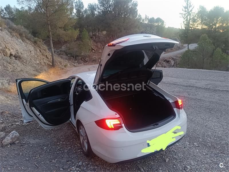 Etiqueta c (verde) Usado 2018 Opel Insignia Familiar | 9700 € (Precio justo) - Imagen 1/4