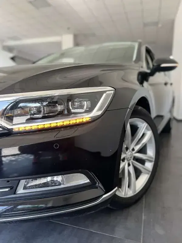 Usado VW Passat Advance 150 CV (110 kW) 2018 Negro Familiar