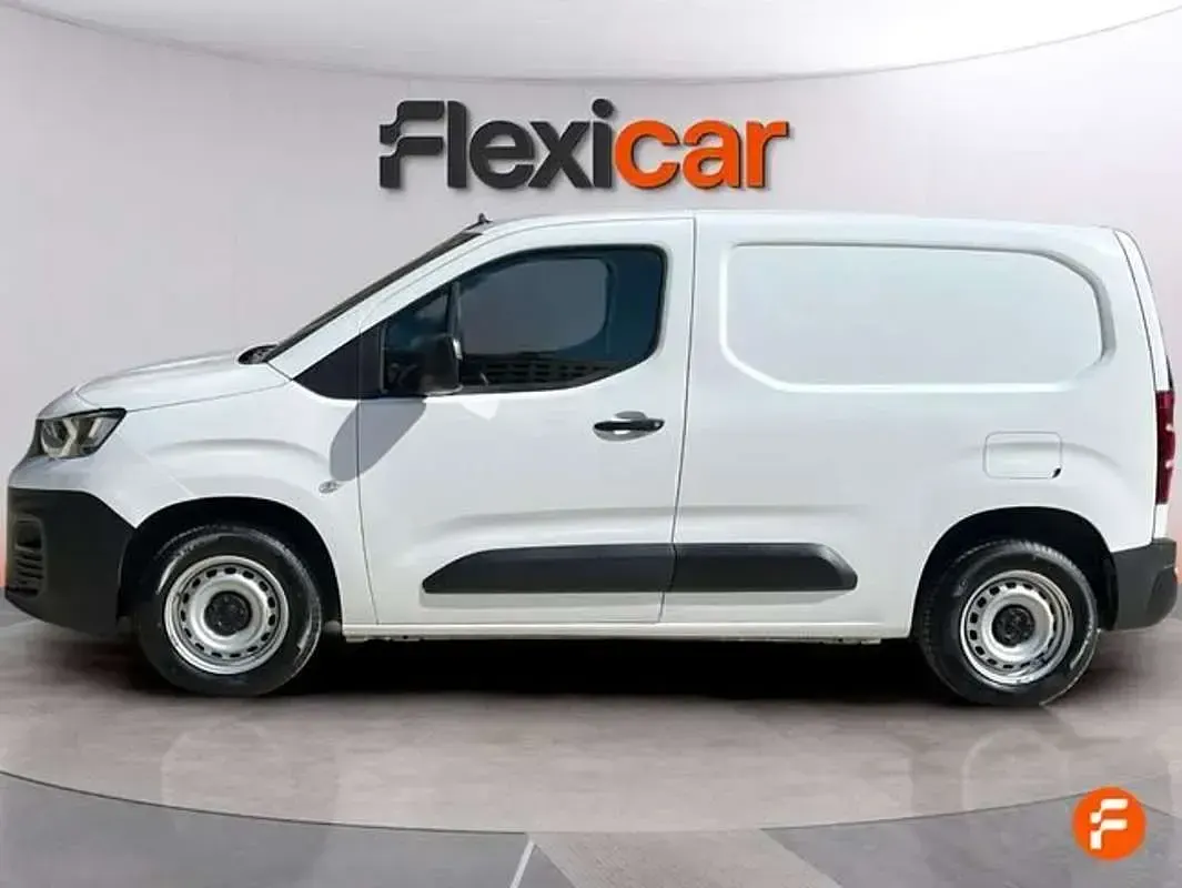 Usado Peugeot Partner 102 CV (75 kW) 2021 Blanco Monovolumen