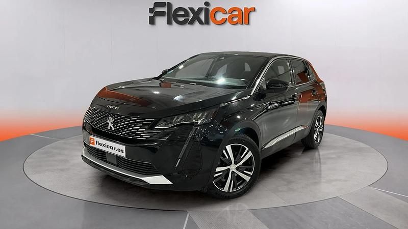 Usado Peugeot 3008 Allure 131 CV (96 kW) 2023 Negro SUV