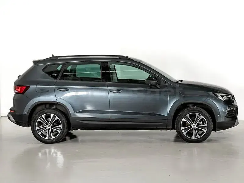 Usado Seat Ateca Style 150 CV (110 kW) 2021 Gris / plata SUV