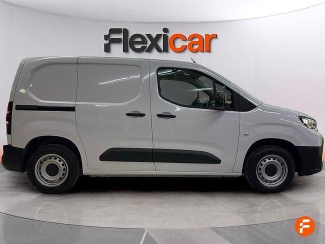 Usado Toyota Proace City City 102 CV (75 kW) 2024 Blanco Monovolumen