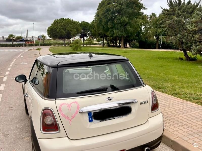 Usado Mini Cooper 120 CV (88 kW) 2009 Beige Utilitario