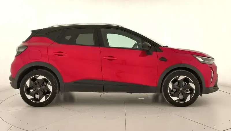 Usado Renault Captur Techno 100 CV (73 kW) 2025 Rojo SUV