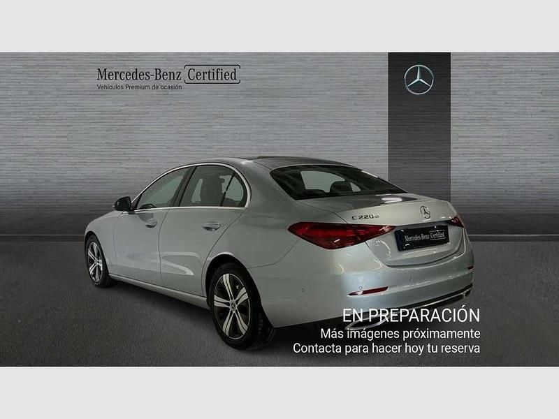 Usado Mercedes C220 200 HP (147 kW) 2022 Prateado Sedan