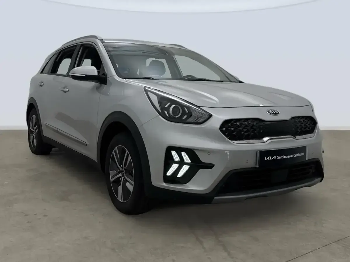 Begagnad Kia Niro 141 HK (103 kW) 2021 Grå SUV