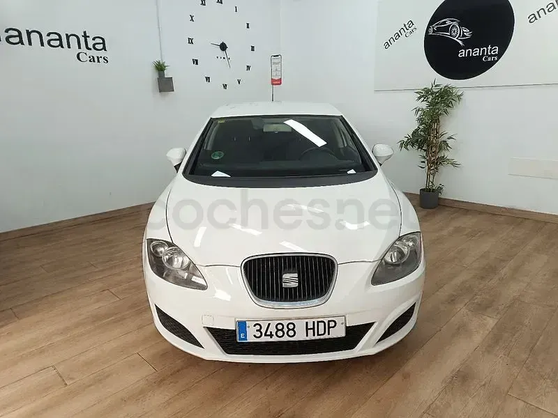Usado Seat Leon 85 CV (62 kW) 2011 Blanco Utilitario