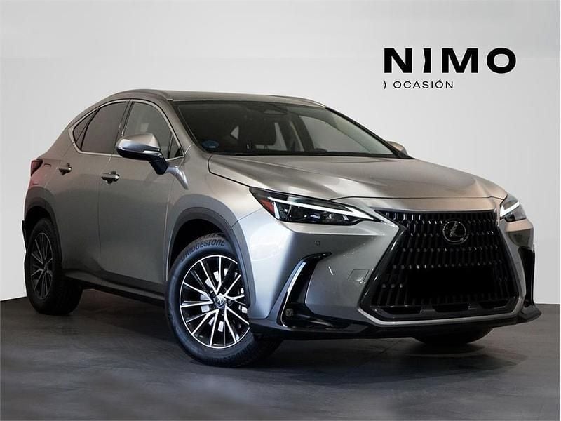 Otro Usado 2025 Lexus NX450h+ SUV | 56.900 € (Precio justo) - Imagen 1/4