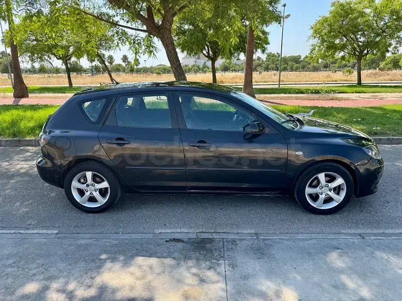Usado Mazda 3 Active 109 CV (80 kW) 2006 Negro Berlina