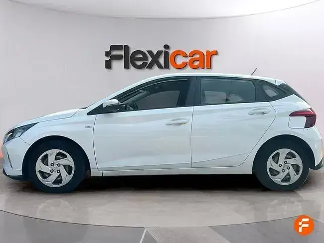 Usado Hyundai i20 100 CV (73 kW) 2021 Blanco Utilitario