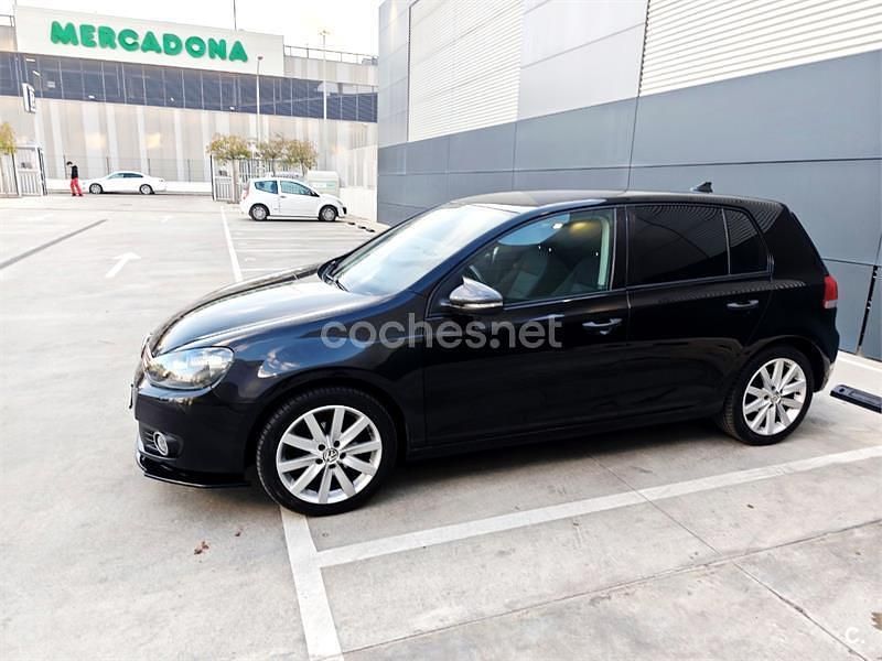 Usado VW Golf VII Advance 105 CV (77 kW) 2012 Negro Berlina