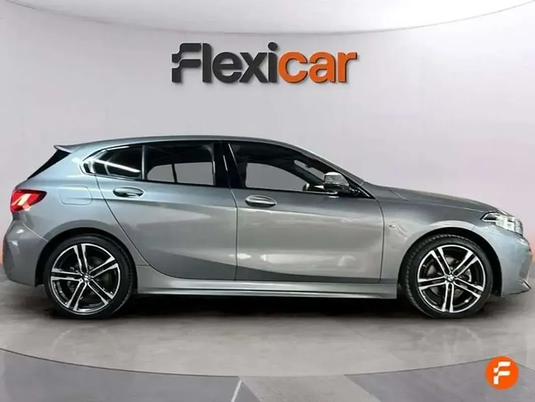 Usado BMW 118 136 CV (100 kW) 2024 Gris Utilitario