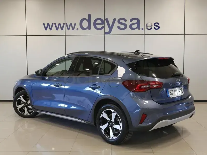 Usado Ford Focus Active X 125 CV (91 kW) 2022 Azul Berlina