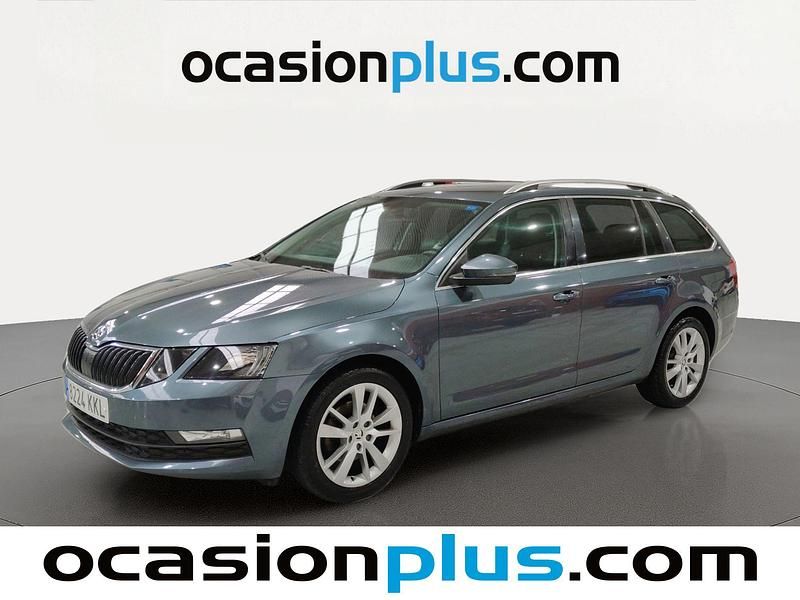 Usado Skoda Octavia 150 CV (110 kW) 2018 Gris Familiar