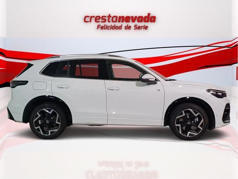 Usado VW Tiguan R-line 150 CV (110 kW) 2024 Blanco SUV