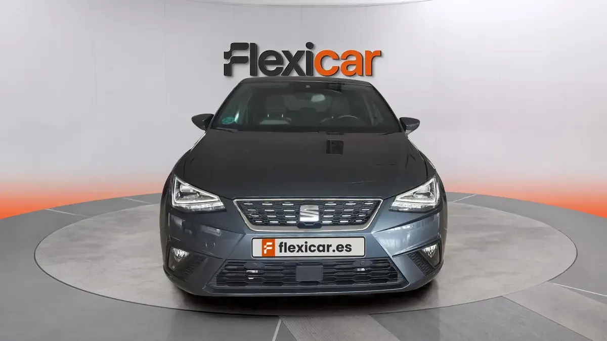 Usado Seat Ibiza Style 116 CV (85 kW) 2024 Gris Utilitario