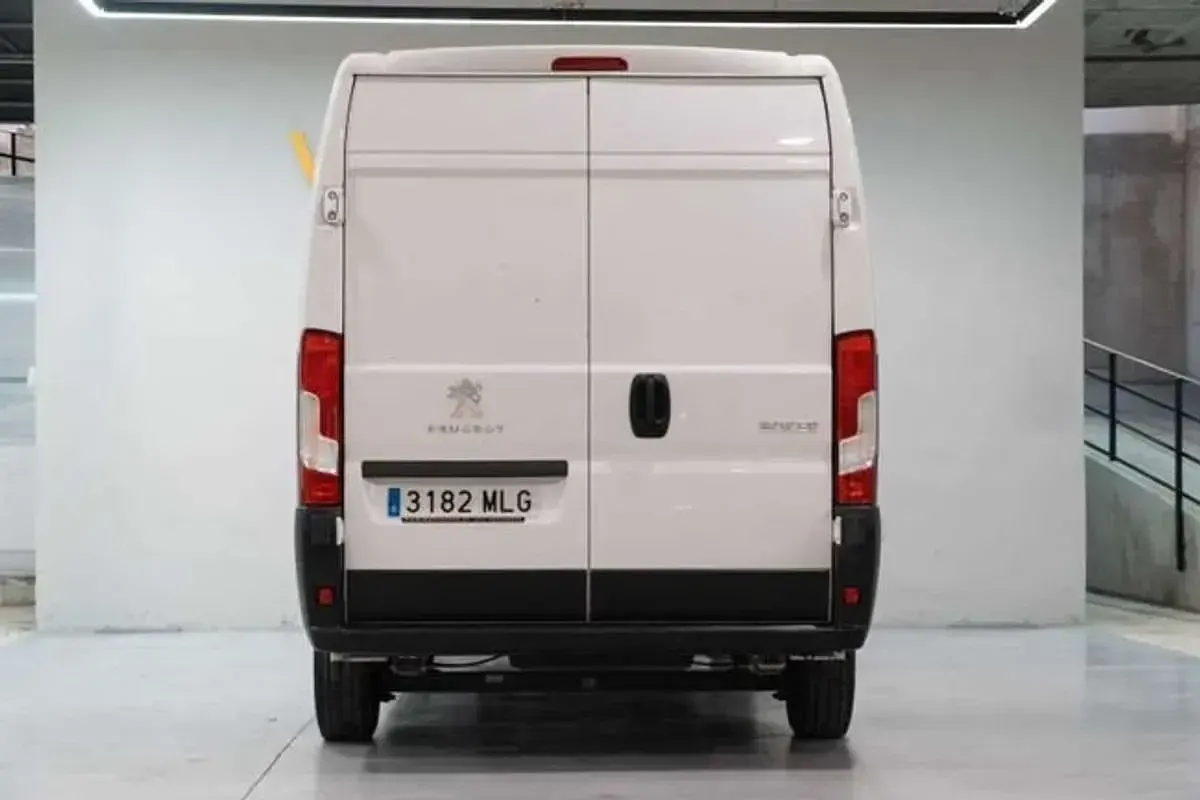 Usado Peugeot Boxer S 140 CV (102 kW) 2023 Blanco Van