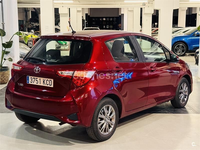 Granate Usado 2017 Toyota Yaris Active Berlina | 10.000 € (Buen precio) - Imagen 1/4