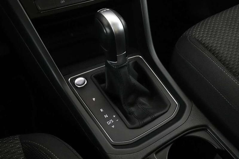 Negro Usado 2019 VW Touran Advance Monovolumen | 20.380 € (Buen precio) - Imagen 1/1