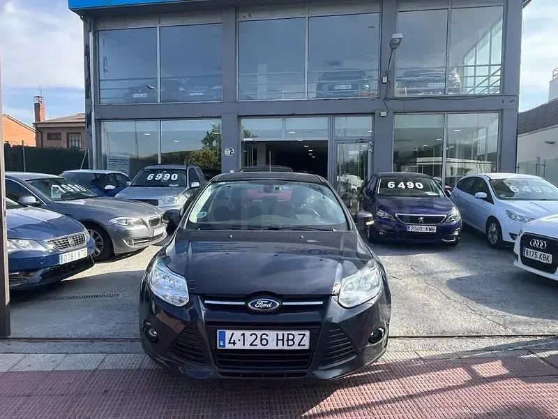 Usado Ford Focus Trend 150 CV (110 kW) 2011 Azul Berlina
