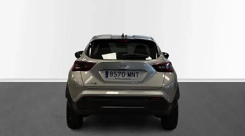 Usado Nissan Juke N-Connecta 114 CV (83 kW) 2024 Diamond silver SUV