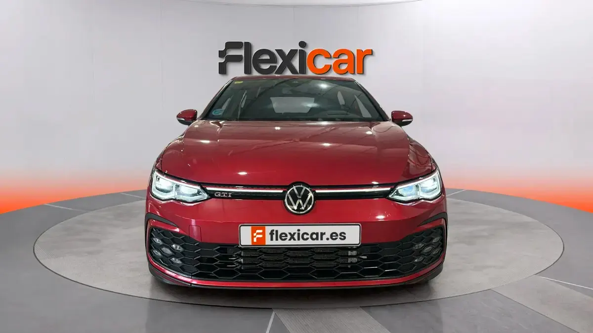 Usado VW Golf VIII GTI 245 CV (180 kW) 2020 Granate Berlina