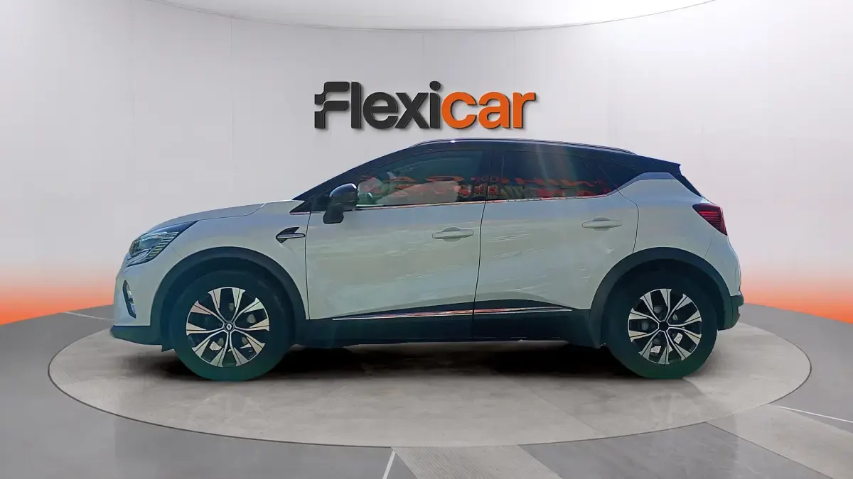 Usado Renault Captur Techno 91 CV (66 kW) 2023 Blanco SUV