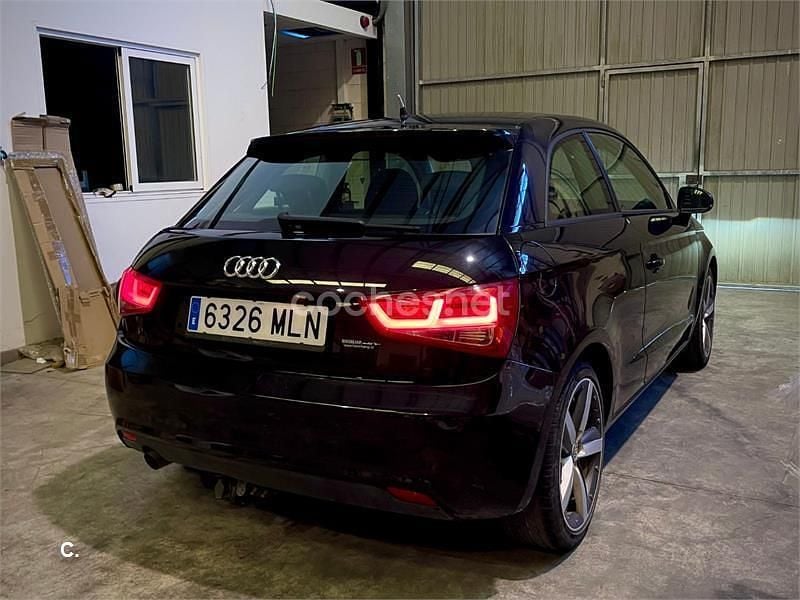 Usado Audi A1 Ambition 105 CV (77 kW) 2012 Negro Utilitario