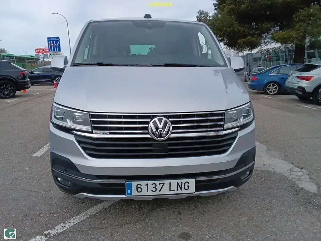 Usado VW Multivan PanAmericana 204 CV (150 kW) 2021 Gris Monovolumen
