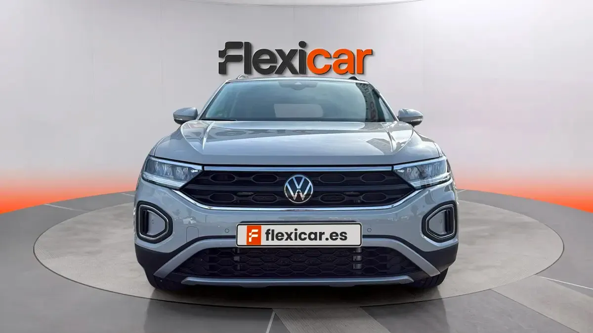 Usado VW T-Roc 150 CV (110 kW) 2025 Gris SUV
