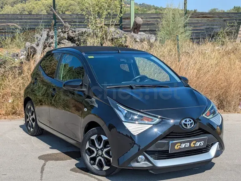 Usado Toyota Aygo X-clusiv 72 CV (52 kW) 2020 Negro Utilitario