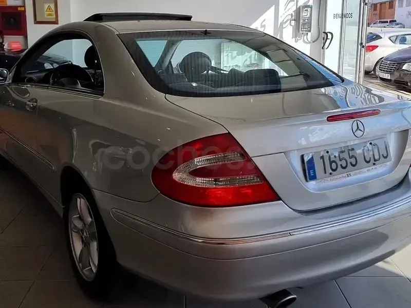 Usado Mercedes CLK320 Avantgarde 218 CV (160 kW) 2003 Gris / plata Coupe
