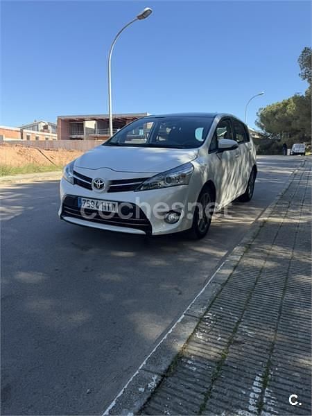 Usado Toyota Verso Comfort 124 CV (91 kW) 2013 Blanco Monovolumen