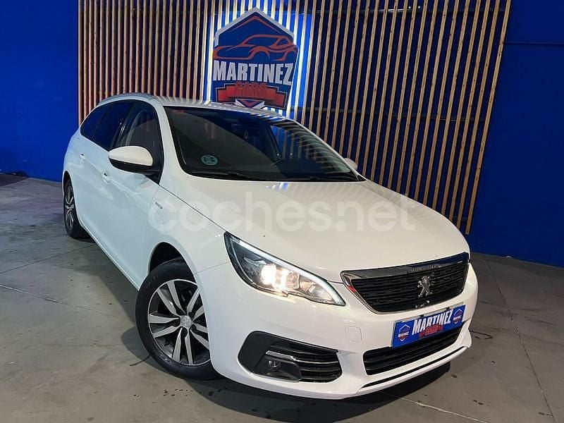 Blanco Usado 2021 Peugeot 308 Allure Familiar | 12.990 € (Super precio) - Imagen 1/4