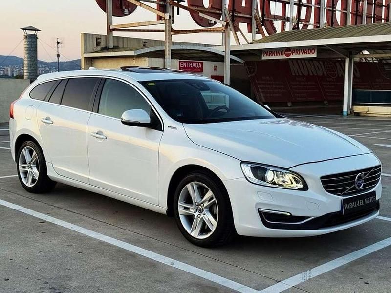 Blanco Usado 2016 Volvo V60 Summum Familiar | 18.900 € - Imagen 1/4