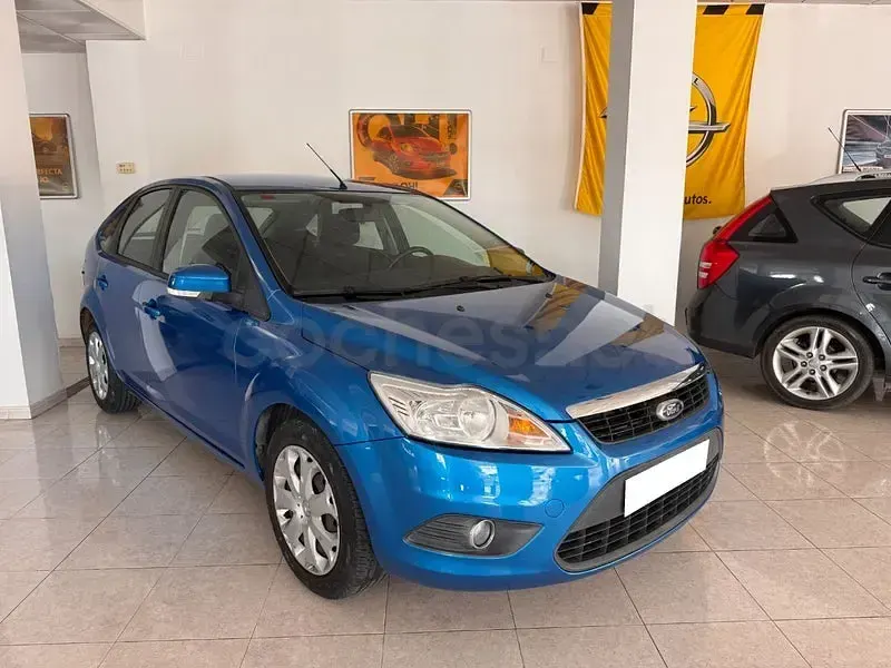 Usado Ford Focus Trend 101 CV (74 kW) 2011 Azul Berlina