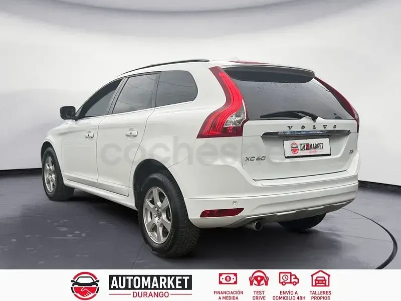 Usado Volvo XC60 Momentum 136 CV (100 kW) 2015 Blanco SUV