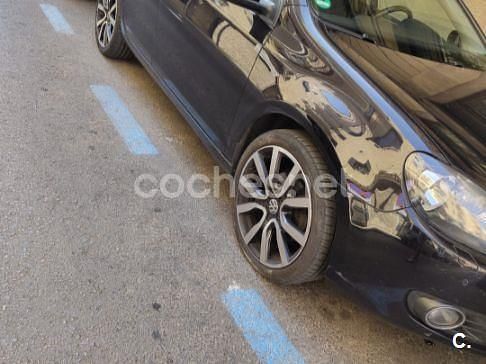 Usado VW Golf VII Advance 140 CV (102 kW) 2012 Negro Berlina