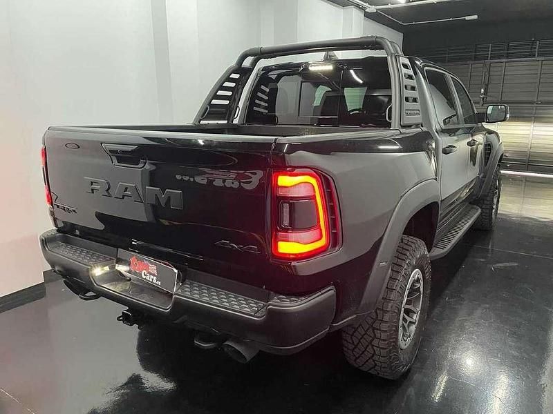 Usado Dodge Ram 713 CV (524 kW) 2021 Negro Pickup/Camioneta