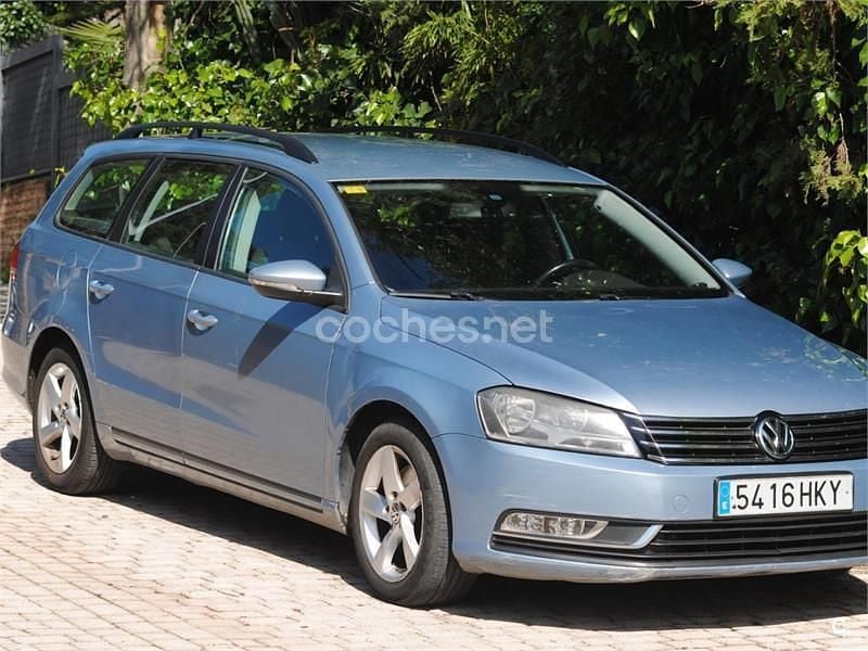 Usado VW Passat Edition 140 CV (102 kW) 2012 Azul Familiar